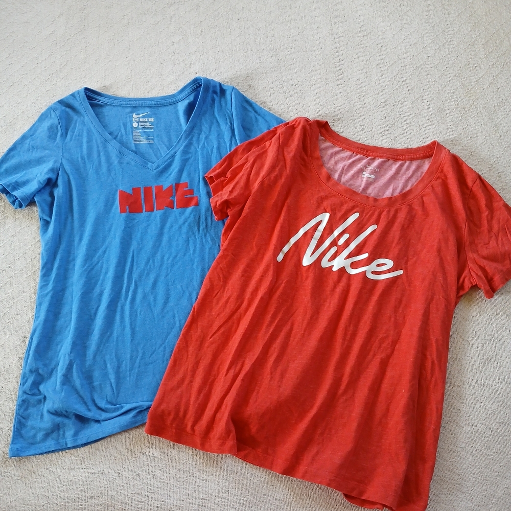 LAST CHANCE! nike ♡ 2 tee shirts athletic cut blue red active y2k dri-fit